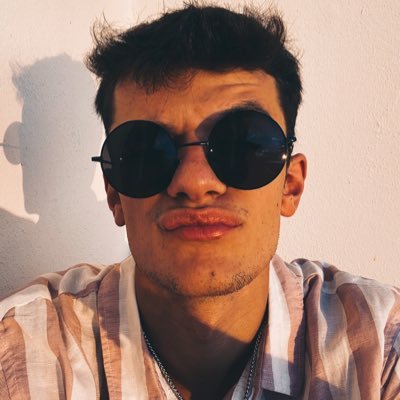 Adria_Ramirez10's profile picture. La vida es un tango i qui no el balli es un tonto Porter i entrenador d’hoquei patins #RCDE💙🤍