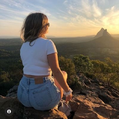 teresia_gfx's profile picture. Lives in Stream World ~| Anime Enthusiast | TwitchCon22 ° VT Moma. VTuber Some Day ° Craving to Draw ° L2d_Rigger • Content Creator• Web Developer • Bilingual •