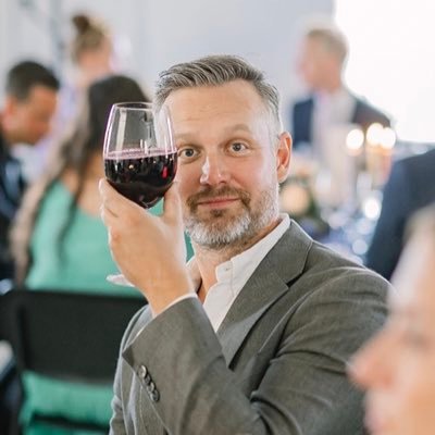 ViktorLindblad's profile picture. Viktor Lindblad Official