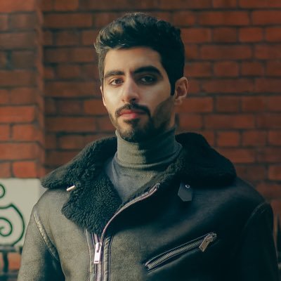 مقدم برامج - صحفيّ ومذيع أخبار في قناة الإخبارية - مذيع أخبار السعودية - مستشار إعلامي دكتور صيدلي هذا حسابي الرسمي الوحيد سناب : ss_eeee1 و التكتوك : ss_eeee