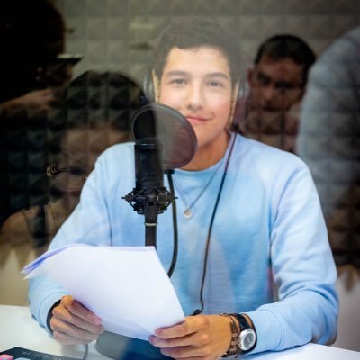 @EJToulouse X @RFI 🌍 Il paraît que j’aime bien la radio et parler de ce qui se passe dans le monde  - Ex @le_parisien @lemondefr