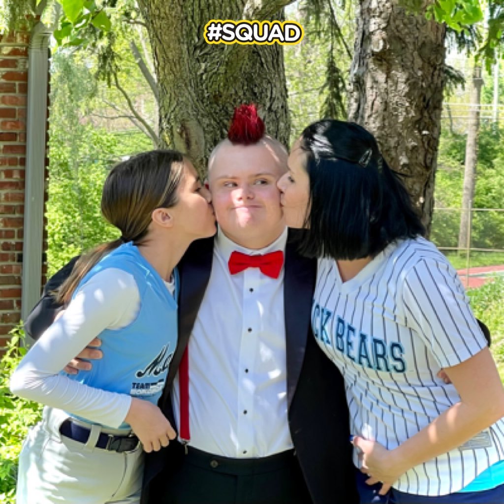 anewsimpleway's profile picture. I am that stranger that you haven’t met yet that genuinely gives a damn about YOU and sees what you can’t see in yourself and in those around you : )