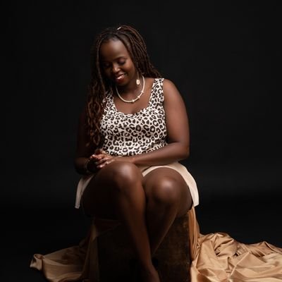Warindi_G's profile picture. Psychologist | Marketing Strategist | Lover of life | Inspired Story Teller | 2018 Top 25 Women In Digital | Retweets ≠ Endorsements