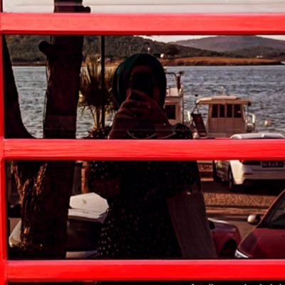 mervcimek_'s profile picture. öylesine mırıldanıyorum