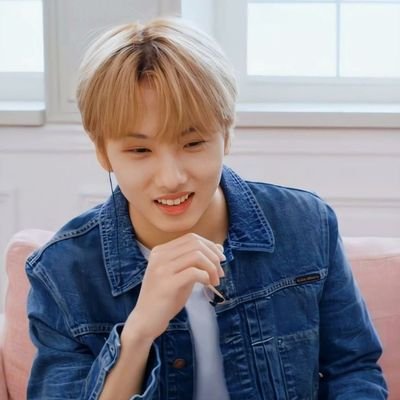 — writing & Reading account | cat lovers long au soon 🐱