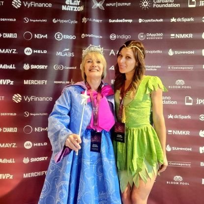 your NFT Fairy Godmother, blessing the blockchain with kindness
🧚♀️ one half of @TheFairies_