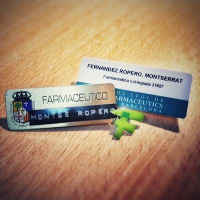 Farmacéutica, apasionada de mi profesión, la cocina y el mar. En estos momentos solo pienso en azul 🐳🐟🐬🐙🇮🇨 #LaCruzDeLaFarmaciaNoSeApaga