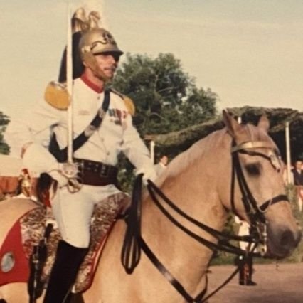 General do Exército Brasileiro.
Todos os patriotas devem lutar para resgatar o Brasil do caos político e social.