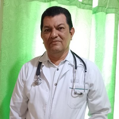 Son 31 años dedicados a la práctica médica.  Me he especializado en la terapia natural, ayudo a personas a superar sus dolencias y mejorar su calidad de vida