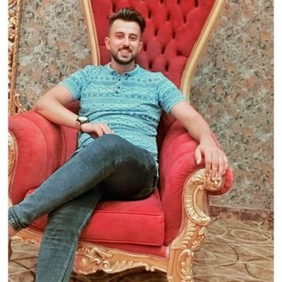 لا بزعل من حد ولا بكره حد.. العقل كبير والقلب ابيض.😊😇💙