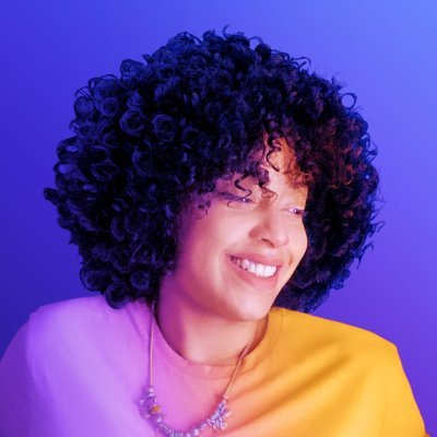 Digital Strategist, User Experience Researcher and Product Designer. Host of the Site Unseen Channel where we explore web/app design do's and don'ts!