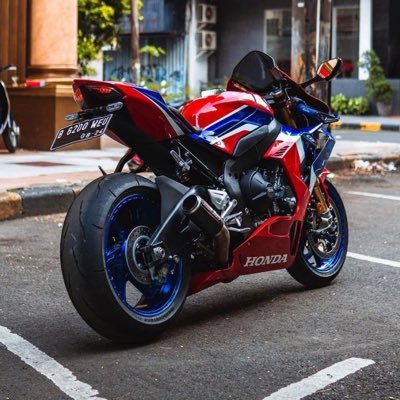 hellboy_tt's profile picture. 