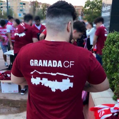 📍 Granada 🇪🇸 🔴 La gloria es efímera, la lucha es eterna ⚪