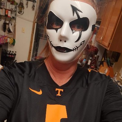 Connoisseur of all things Vol.  Full time weirdo..embrace it. VFL, married to a die-hard Auburn man..Truly a House Divided ❤ #VolTwitter