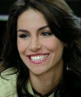 *-*  Na vida   
Sorriso sincero ...
Menina de  cabelooos escuroos Liinda...sz