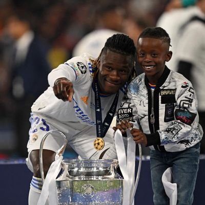 SoufianeEljeba1's profile picture. mi favorito Real Madrid🤍
Tanger mi amor💙
Eduardo camavinga😍🤍
Player of fifa mobile ❤️