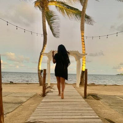 CharysseGR's profile picture. Phil 4:13 | Cover by @smard_art