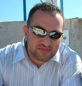 I’m Waseem Qamhieh, Jordanian born on July 1978, and lives in Amman, Jordan. Married with 2 children, studied Computer Science at Al-Zaytoonah private Uni.