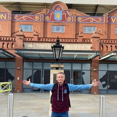 Villa enthusiast supporter, from the deep North Est promotes the twinning between Aston Villa 🏴󠁧󠁢󠁥󠁮󠁧󠁿 and Udinese 🇮🇹 lover of propper English⚽Mod🛵♥️🐕