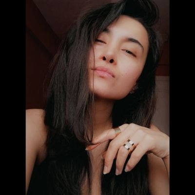 duyguXyildiz's profile picture. if you dare...