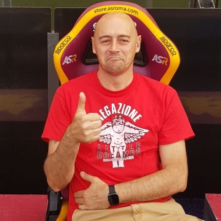 Romanista doc, musica, ironia, cinema e ridere sempre, sport. Un tumore, ma che fortuna: sono ancora qui. Giornalista.
Ig: galvanimichele
