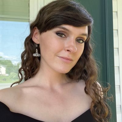 Sassy and Sweet ☘️ / Saved / UVA alum / μολων λαβέ
