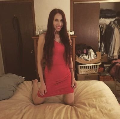 LaFouRoux's profile picture. the least toxic person on twitter