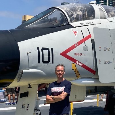 Researcher, NMR spectroscopist, biophysics and passionate by planes ...