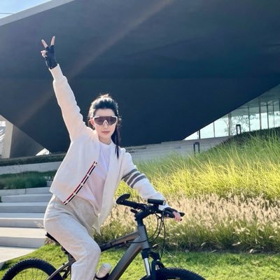 Jennyi87's profile picture. Always tell people to be kind and honest.Efforts will not let down those who give sincerely🌹🌹🌹Yoga and walking🧘🏃🏼‍♀️Learning web3 🐣NFT