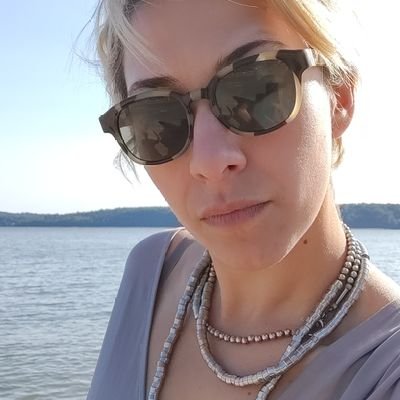 Pro #modernity #choice #transparency #liberty #laworder & #democraticvalues
aka @nilufarsepahpur
UC SantaBarbara
#politicalscience
#AMZ #nyc
#freelancefashion