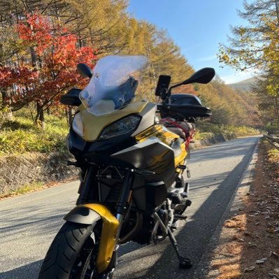 BMW F900XR、VMGレヴォーグ乗ってます。 大型バイク乗るまでは、125スクーターOnly🛵2022年7月に大型バイク免許取得😃近場ようにスーパーカブ2023年5月に増車(^^♪ バイク以外の事も多く呟きますので、気に入らない場合はブロックなりしてください