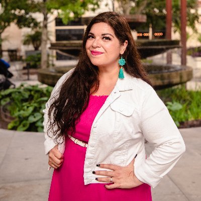 I help businesses connect with their audience.
creative marketing | social media strategy | Latina content creator | idea junkie | #UGC | #satx experiences