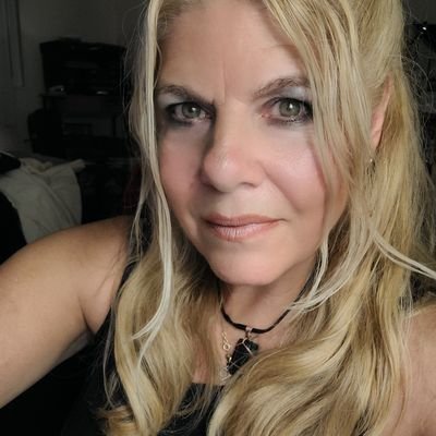 I hate racism, injustice, & I loathe Trump supporters hypocrisy and fear their stupidity! Let's take back our constitution & democracy! Follow if u agree! #FBR