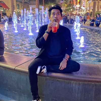Level 32 | Aries ♈︎ | Elder Emo. 🖤 | New York City. | Still trying to figure out how Twitter works.