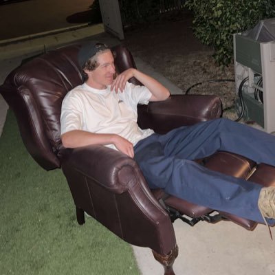 ijulius2_'s profile picture. 