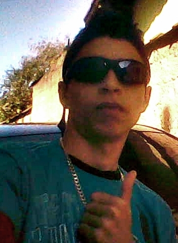 Como dizia um velho personagem...
''Sigam-me os bons''...que os bons serão seguidos por mim..!
=D