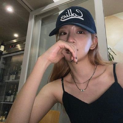 hyeikizone's profile picture. this user 999,99% loving barcelonaaaa