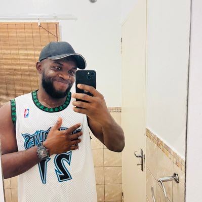 emmanderek's profile picture. I am as confused as you’re, twice!