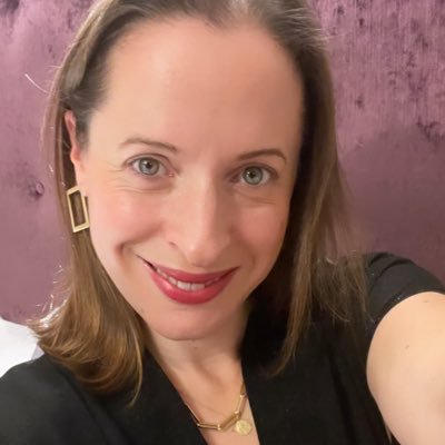 Senior Director of Sales @agorapulse ⭐️ life coach/QTT and NLP qualified ⭐️Happy wifey ⭐️ strong mama bear ⭐️life learner ⭐️ saas sales leader ⭐️people power ⭐️