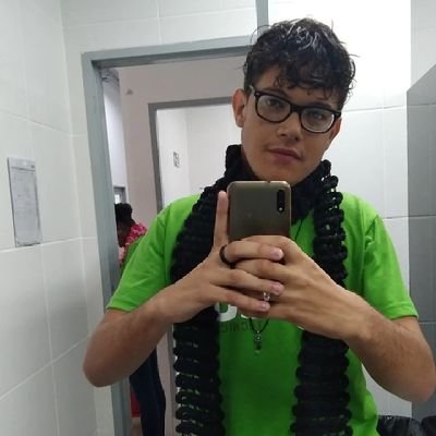 Lucaxsvinicius's profile picture. A neta das bruxas vocês não queimaram 🧙🏻‍♂️