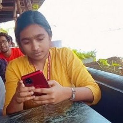 r_gowripriya's profile picture. 