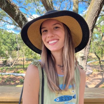 open source @posit_pbc | grad student @flpolyu | mlops, gecko enthusiast, dog agility, vegan desserts | 🏳‍🌈 | she/her | @isabelizimm@fosstodon.org