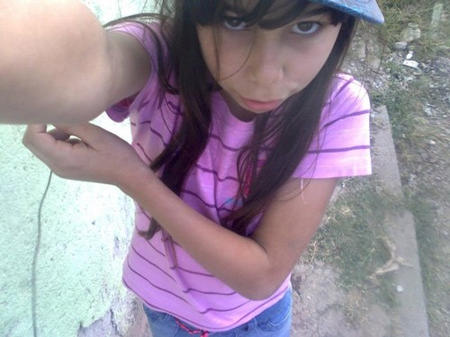 sou  loira linda tenho franga sou branca tenho 13 anos moro com minha mãe juliana sou filha unica  KKK  TENHO  NAMORADO    ME SEGUE  Q TE  SIGO  eu  amo sabodo
