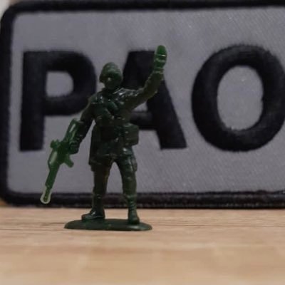 Europäischer Föderalist, Journalist, Projektoffizier für das was keiner machen will und SciFi Enthusiast. Konservative Nebelkerze. Privater Account.