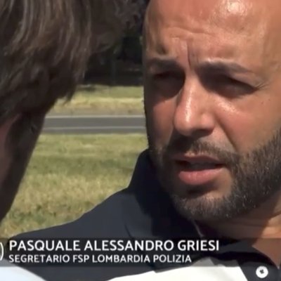 Papà, marito, segretario Lombardia e coordinatore nazionale reparti mobili della FSP Polizia di Stato.
Dottore in scienze politiche e relazioni internazionali