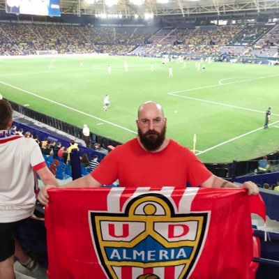 🔴⚪️Almeriensista en Valencia🔴⚪️ Valenciano de nacimiento Almeriense de corazón.