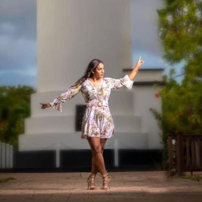 I work with brands creating English/Spanish engaging content for social growth and conversions. Follow me on Tik Tok: asklillyhowpr