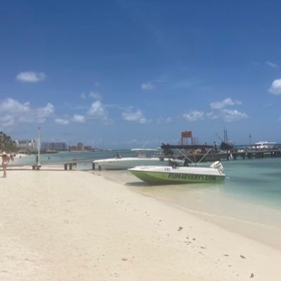 rreamer's profile picture. 