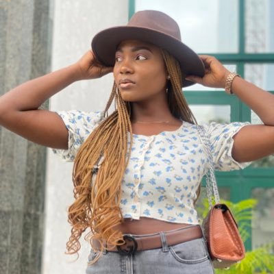 Beauty Entrepreneur 💅🏻💇🏽♀️| Budding Actor and Filmmaker🎬|almost Vlogger😁| Music lover🎧🎼 Follow me on IG @missadetutu_