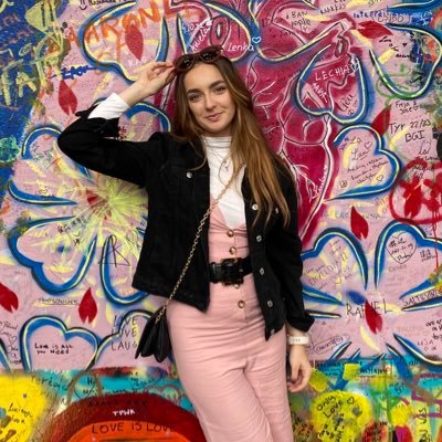 elliecarter105's profile picture. Nurse to be 👩🏽‍⚕️💙🩺